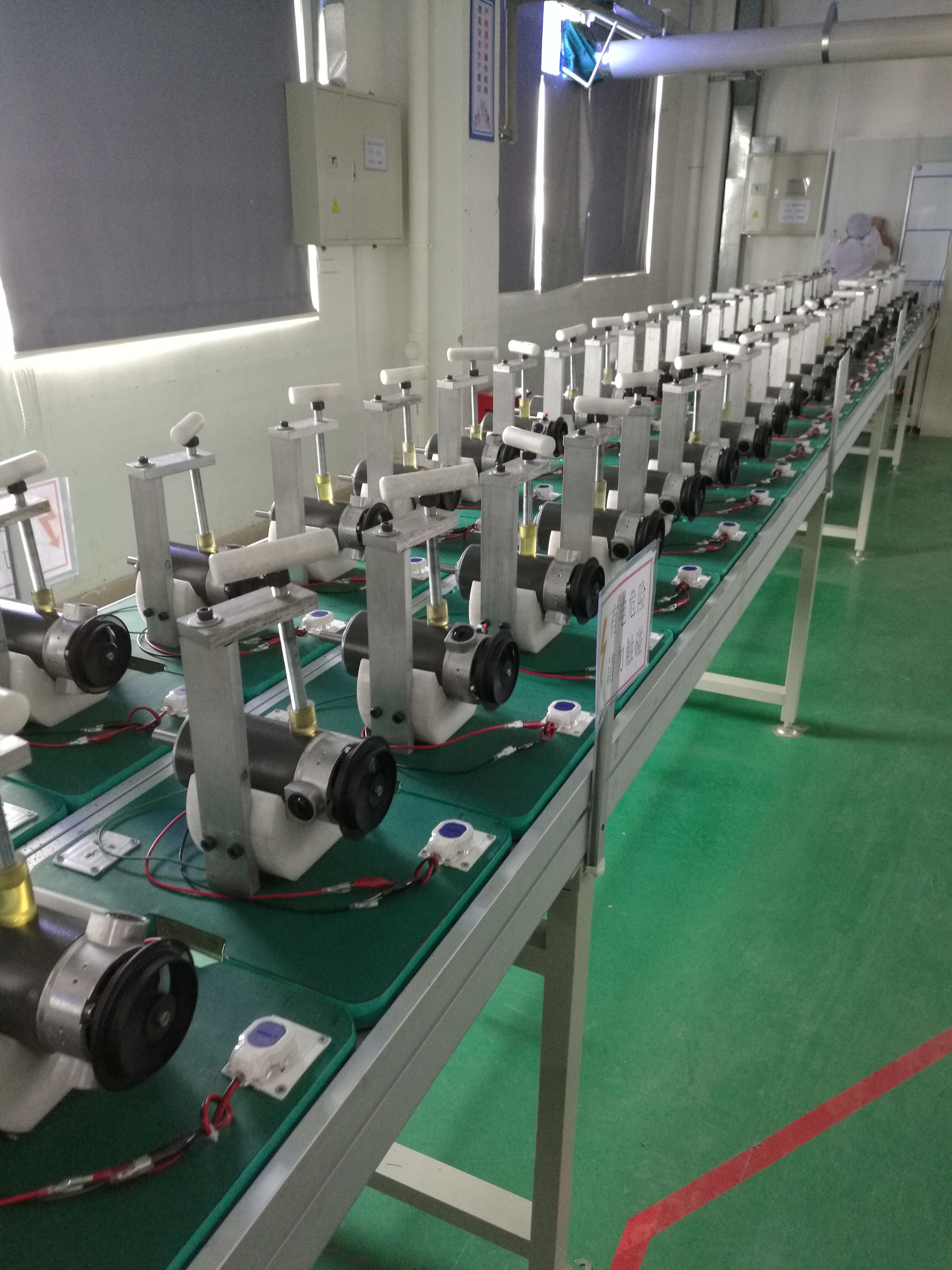跑步机马达组装线